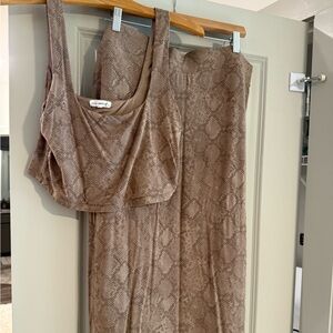 Good American Taupe Snake Print Skirt Set